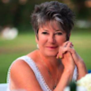 Meet your Posher, Suzanne